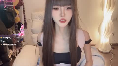 Snapshot of sunflowerbbb chatting on 03-08-25, 09:40 coco online show from 03-08-25, 09:40