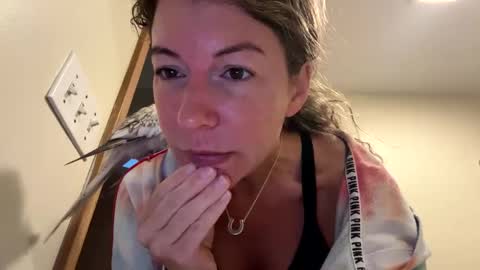 Snapshot of sunnbabe92485 chatting on 09-30-25, 01:05 sunnbabe92485 online show from 09-30-25, 01:05