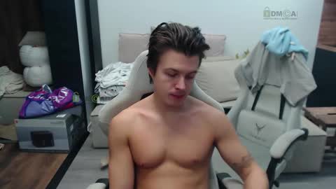 Snapshot of sunny1girl chatting on 11-13-25, 07:07 Alice and Sergey online show from 11-13-25, 07:07