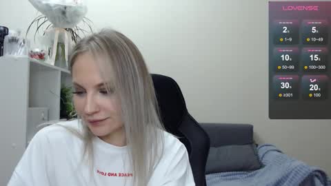 Naomi online show from 02-18-25, 07:09