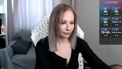 Snapshot of sunny_bunny6 chatting on 06-01-26, 05:42 Naomi online show from 06-01-26, 05:42