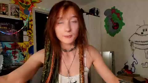Snapshot of sunny_mouse chatting on 07-17-26, 07:30 Sunny online show from 07-17-26, 07:30