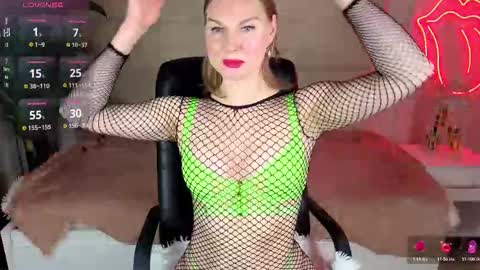 sunny_nicoleee online show from 03-22-26, 01:42