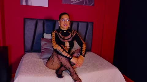 Snapshot of sunny_river chatting on 05-26-26, 12:23 Sunny River online show from 05-26-26, 12:23