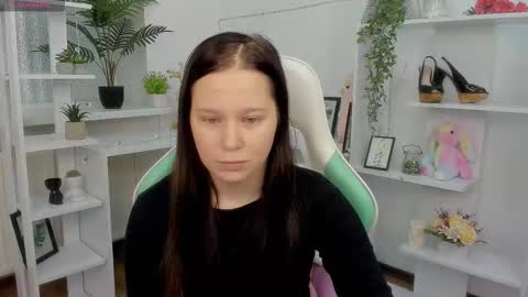 Snapshot of sunny_side_bloom chatting on 11-10-25, 08:24 Sophia online show from 11-10-25, 08:24