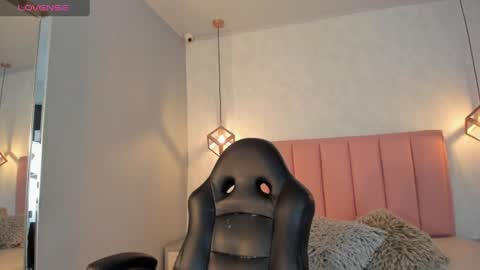  S U N N Y online show from 06-10-26, 12:48