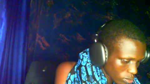 Sunnyblack2 online show from 05-04-26, 09:22