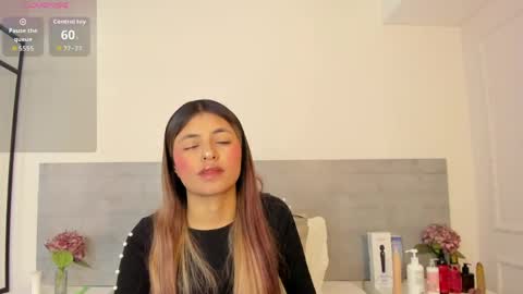 sunnywhitee online show from 04-23-26, 07:16