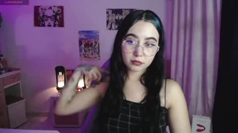 Snapshot of sunset_pienk chatting on 06-19-26, 07:45 Sunset online show from 06-19-26, 07:45