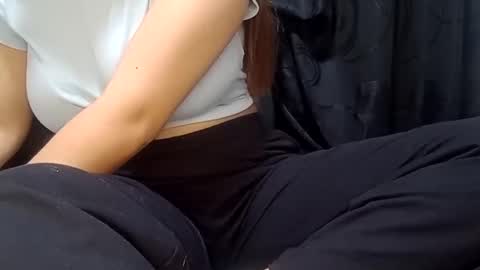 Annie online show from 12-27-24, 04:47