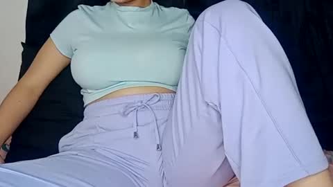 Annie online show from 01-14-25, 01:47