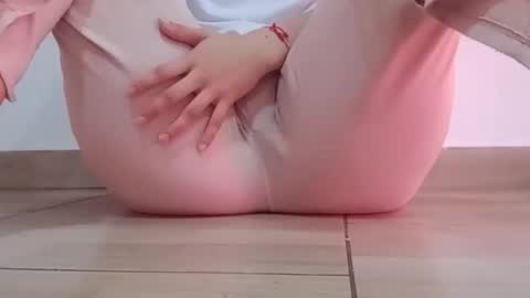 Annie online show from 10-17-25, 04:20