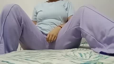 Annie online show from 11-10-25, 05:45