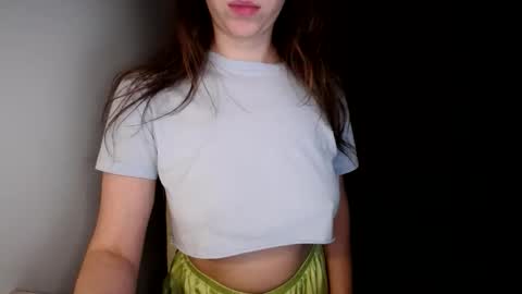 Snapshot of sunshine_in_your_life chatting on 11-30-25, 02:15 sunshine_in_your_life online show from 11-30-25, 02:15