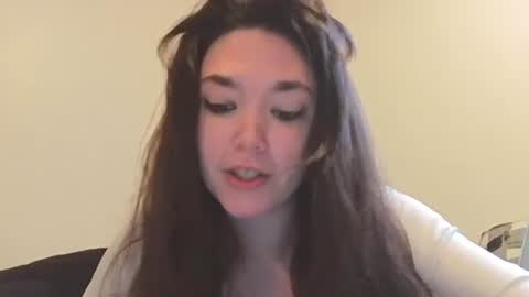 Snapshot of sunshinebreeze4me chatting on 03-22-26, 06:33 Mary 3 online show from 03-22-26, 06:33