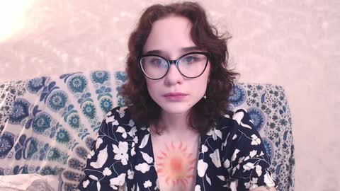 Snapshot of sunshinehella chatting on 12-30-24, 06:09 Hella online show from 12-30-24, 06:09