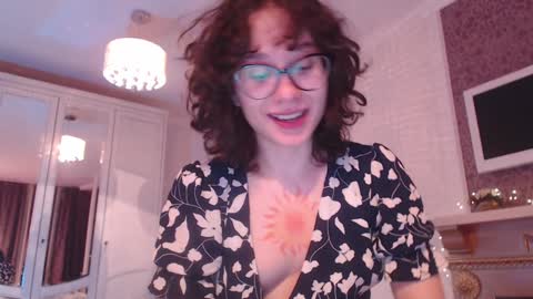 Snapshot of sunshinehella chatting on 01-15-25, 08:58 Hella online show from 01-15-25, 08:58