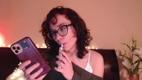 Snapshot of sunshinehella chatting on 02-15-25, 11:06 Hella online show from 02-15-25, 11:06