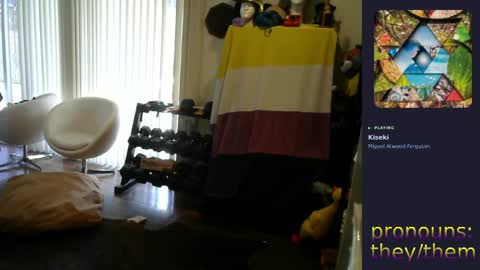 Snapshot of sunshinestreak chatting on 05-24-26, 06:35 im not actually a man my pronouns are theythem online show from 05-24-26, 06:35
