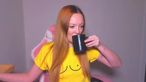 SunShuneXxX online show from 10-27-25, 04:33