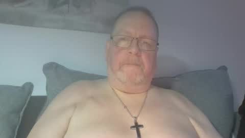 Snapshot of sunspotbaby chatting on 11-03-25, 11:37 Sunspotbaby online show from 11-03-25, 11:37