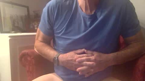 Snapshot of suntrdr077 chatting on 10-15-25, 12:00 suntrdr077 online show from 10-15-25, 12:00