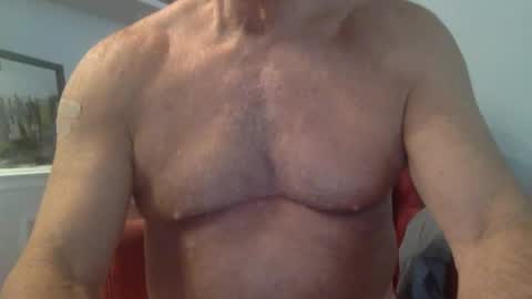 Snapshot of suntrdr077 chatting on 10-26-25, 06:25 suntrdr077 online show from 10-26-25, 06:25