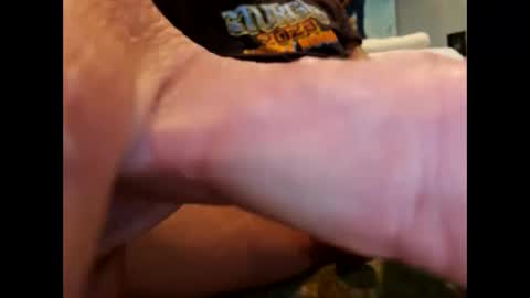 Snapshot of suntroll chatting on 12-28-24, 01:38 Suntroll online show from 12-28-24, 01:38