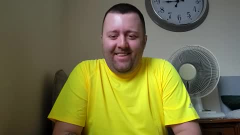 Snapshot of supawupadupasained chatting on 12-17-25, 12:44 FORMYLOVE online show from 12-17-25, 12:44