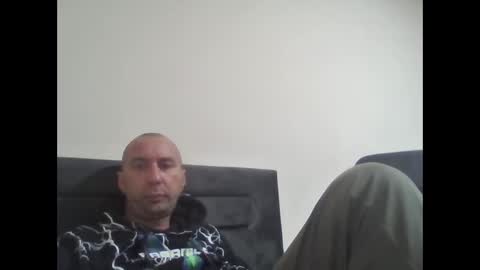 Snapshot of super42835015 chatting on 10-13-25, 04:51 super42835015 online show from 10-13-25, 04:51