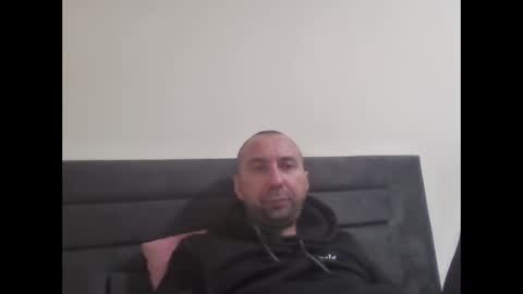 super42835015 online show from 11-17-25, 05:52