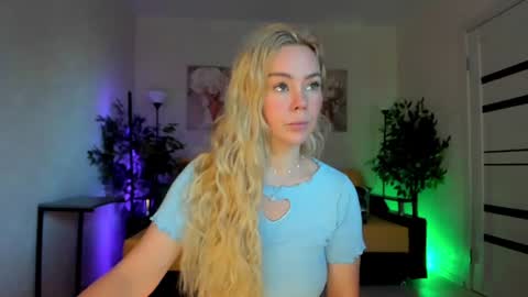 Jenn online show from 07-05-26, 04:07