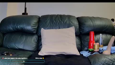 Snapshot of superduty5speed chatting on 11-16-25, 07:52 Thomas online show from 11-16-25, 07:52