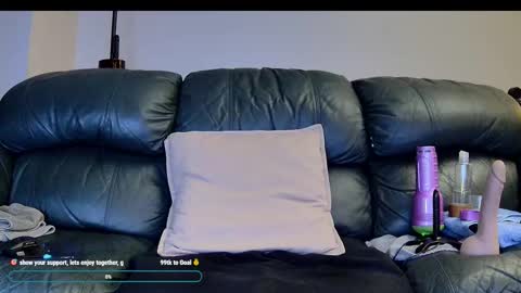 Snapshot of superduty5speed chatting on 11-29-25, 04:04 Thomas online show from 11-29-25, 04:04