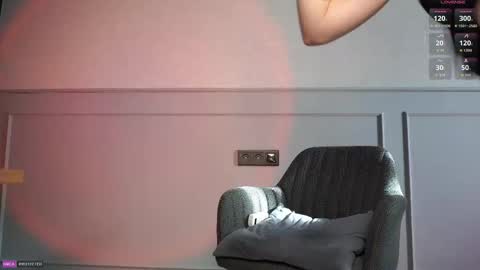 Snapshot of superhot2cb chatting on 05-11-26, 03:51 Anna online show from 05-11-26, 03:51