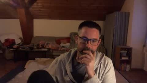 supersquirrel81 online show from 11-23-25, 06:35