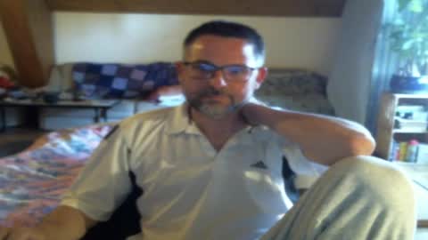 supersquirrel81 online show from 04-24-26, 04:20