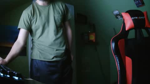 Snapshot of surferdude_here chatting on 10-09-25, 07:17 surferdude_here online show from 10-09-25, 07:17