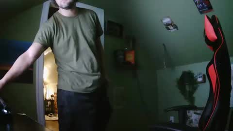 Snapshot of surferdude_here chatting on 10-10-25, 10:09 surferdude_here online show from 10-10-25, 10:09