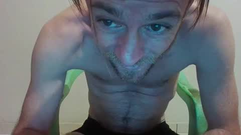 Snapshot of surfsup34 chatting on 01-07-25, 12:55 surfsup34 online show from 01-07-25, 12:55