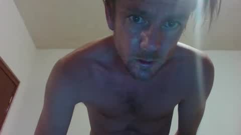 Snapshot of surfsup34 chatting on 01-26-25, 04:51 surfsup34 online show from 01-26-25, 04:51