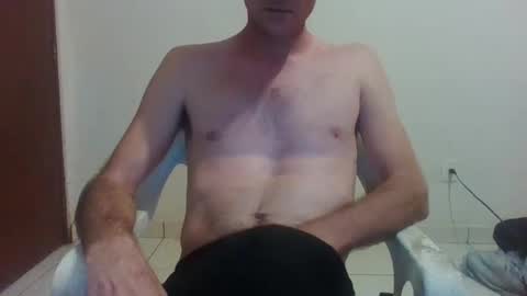 Snapshot of surfsup34 chatting on 09-26-25, 09:19 surfsup34 online show from 09-26-25, 09:19