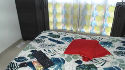 Ariadna online show from 12-18-25, 02:45