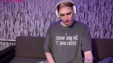 Snapshot of susan228 chatting on 01-17-25, 02:28 Vladiva online show from 01-17-25, 02:28