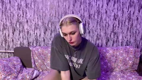 Snapshot of susan228 chatting on 01-20-25, 11:35 Vladiva online show from 01-20-25, 11:35