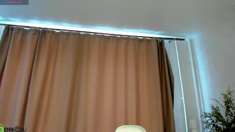 Snapshot of susan__clark chatting on 05-02-26, 01:10 Annie online show from 05-02-26, 01:10