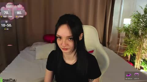 Snapshot of susan__clark chatting on 05-15-26, 01:45 Annie online show from 05-15-26, 01:45