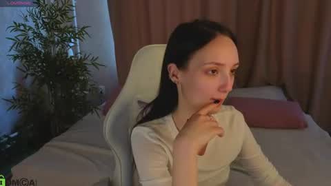 Snapshot of susan__clark chatting on 07-03-26, 01:34 Annie online show from 07-03-26, 01:34