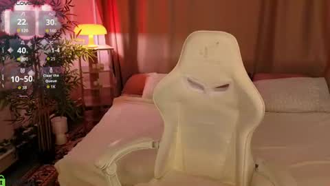 Snapshot of susan__clark chatting on 07-19-26, 01:20 Annie online show from 07-19-26, 01:20
