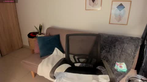 Snapshot of susan_arango chatting on 05-27-26, 01:57 susan love online show from 05-27-26, 01:57